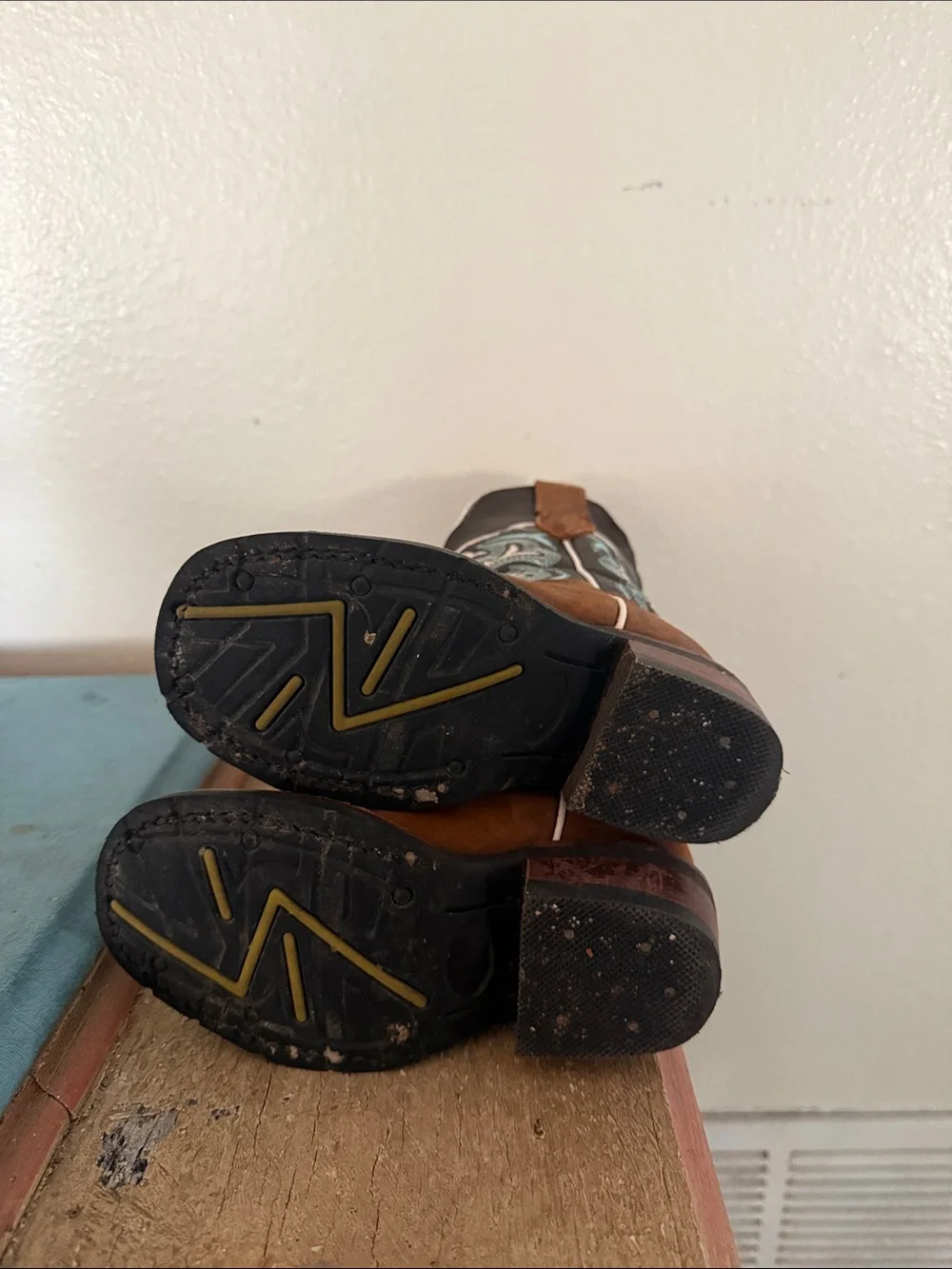 N/A cowboy boots